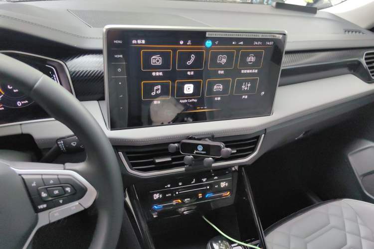 Used Volkswagen Tayron 2025 Zhongxiang Version 300TSI Audio And AC Panel