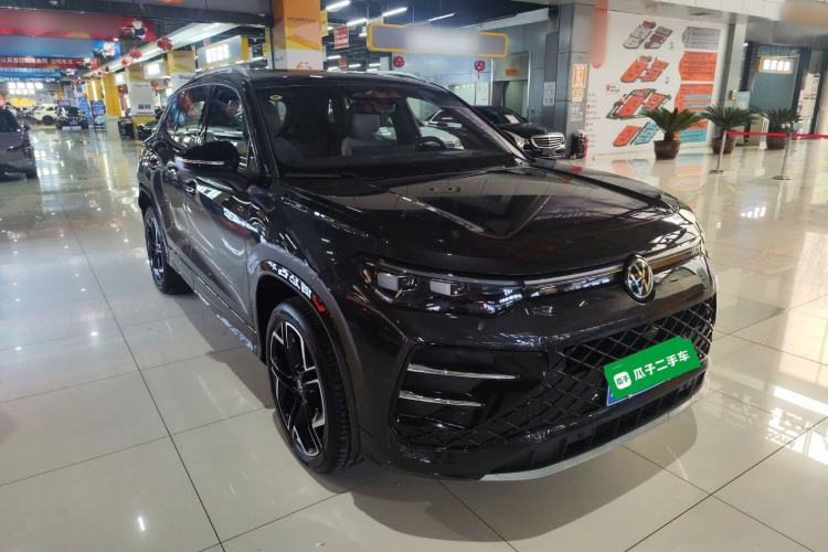 Used Volkswagen Tayron 2025 Tiguan L 380TSI 4Motion Luxury Easy Package Exterior 1