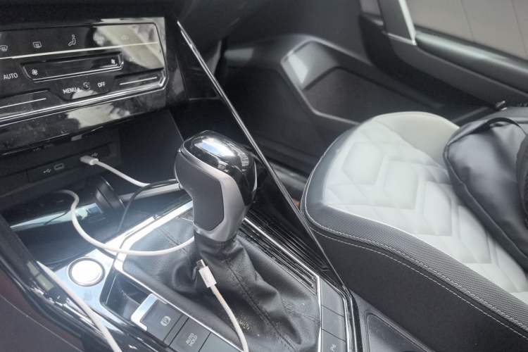 Used Volkswagen Tayron 2025 Zhongxiang Version 300TSI Gear Lever