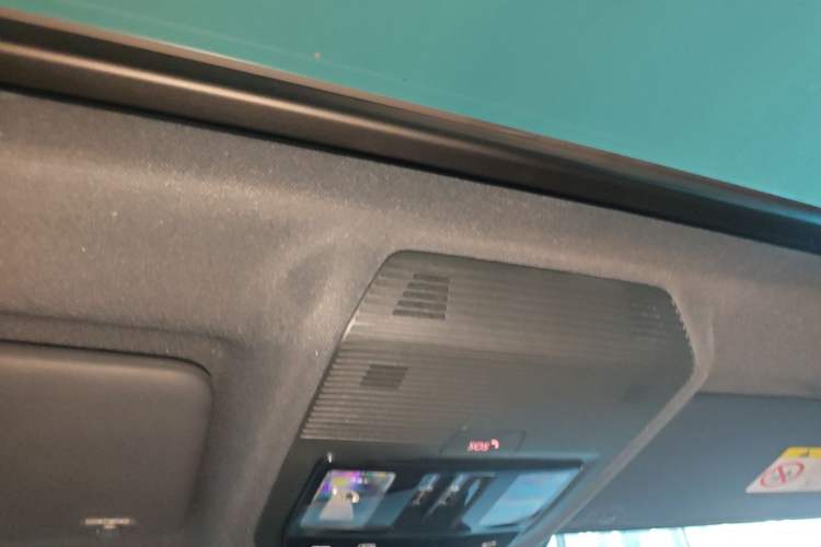 Used Volkswagen Tayron 2025 Tiguan L 380TSI 4Motion Luxury Easy Package Headliner