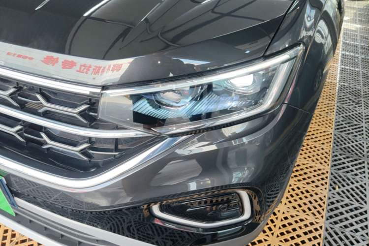 Used Volkswagen Tayron 2025 Zhongxiang Version 330TSI Left Front Headlight