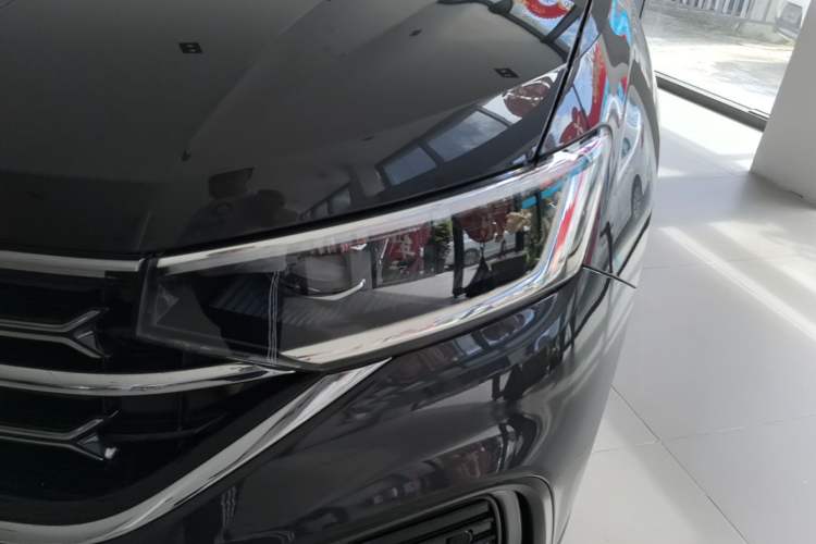 Used Volkswagen Tayron 2025 Zhongxiang Version 300TSI Left Front Headlight