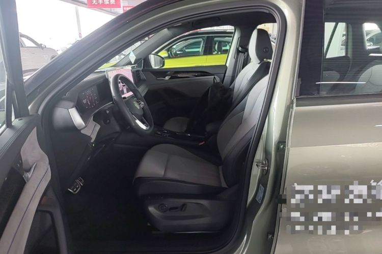 Used Volkswagen Tayron 2025 Tiguan L 380TSI 4Motion Luxury Easy Package Left Front Seat