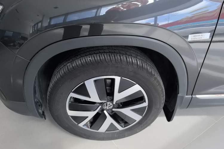 Used Volkswagen Tayron 2025 Zhongxiang Version 300TSI Left Front Wheel Hub