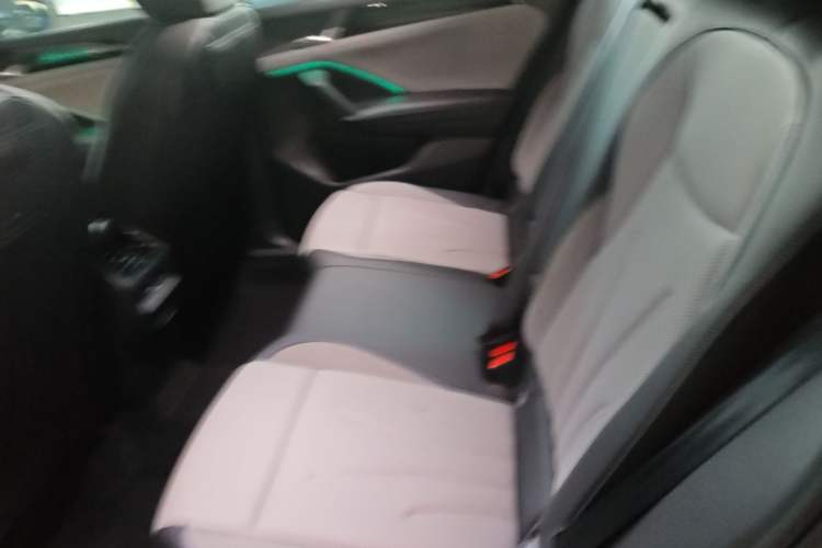 Used Volkswagen Tayron 2025 Tiguan L 380TSI 4Motion Luxury Easy Package Left Rear Seat