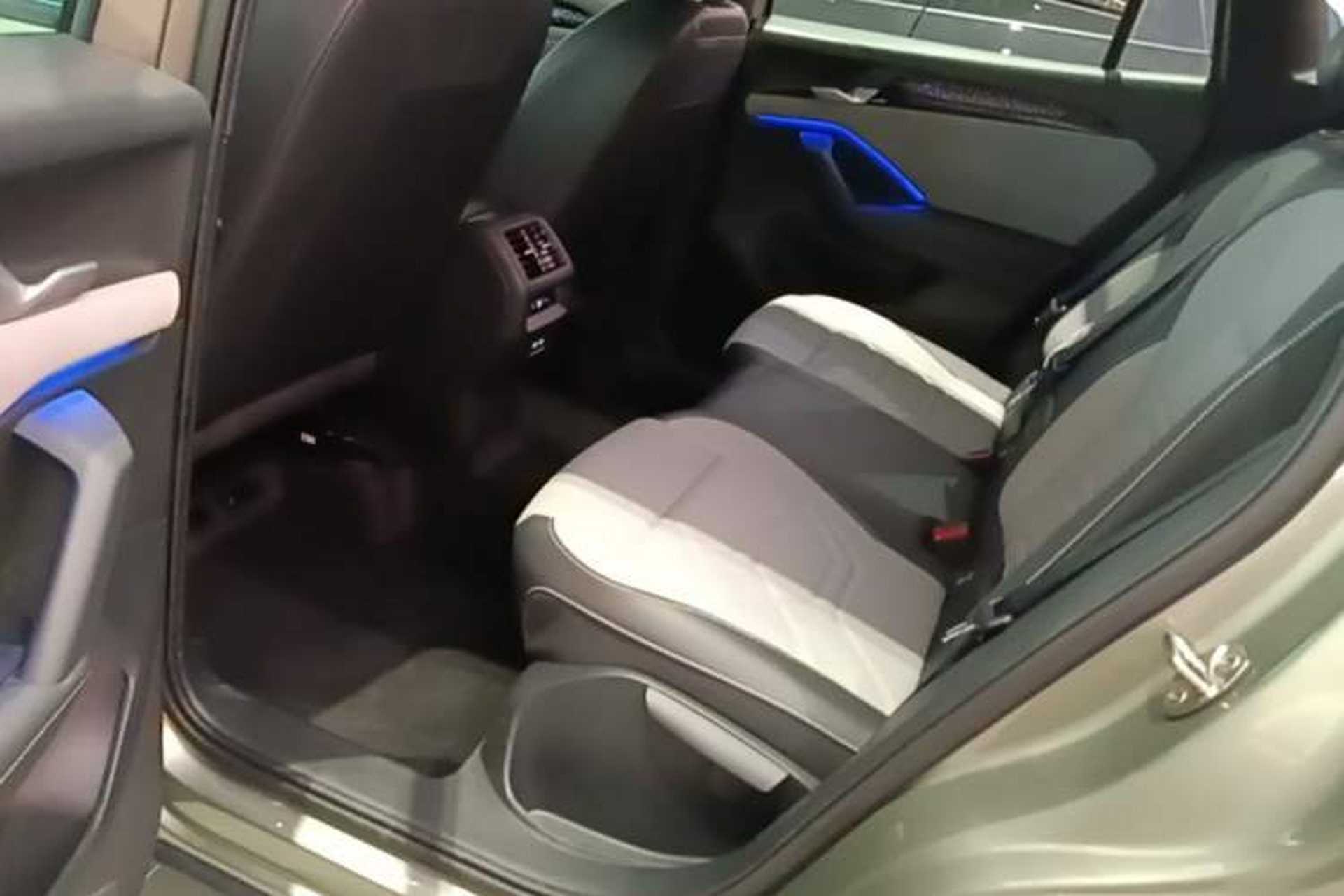 Used Volkswagen Tayron 2025 Tiguan L 380TSI 4Motion Luxury Easy Package Left Rear Seat
