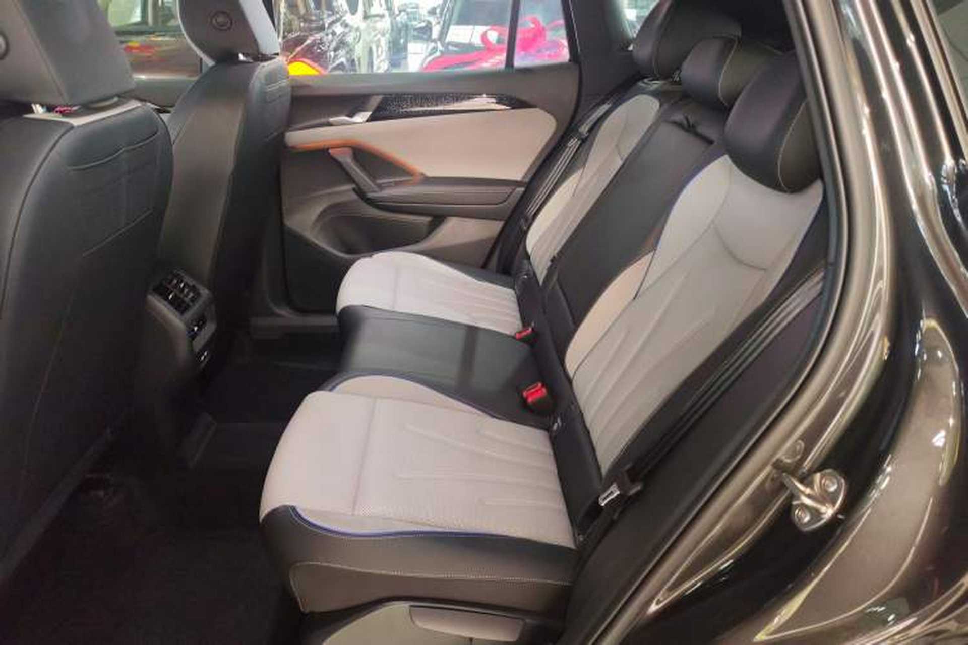 Used Volkswagen Tayron 2025 Tiguan L 380TSI 4Motion Luxury Easy Package Left Rear Seat