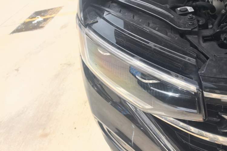 Used Volkswagen Tayron 2025 Zhongxiang Version 300TSI Right Front Headlight