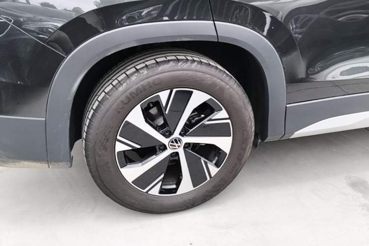 Used Volkswagen Tayron 2025 Tiguan L 330TSI Two-Wheel-Drive Elite Right Rear Wheel Hub