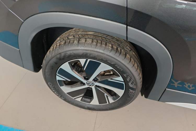 Used Volkswagen Tayron 2025 Tiguan L 330TSI Two-Wheel-Drive Elite Right Rear Wheel Hub