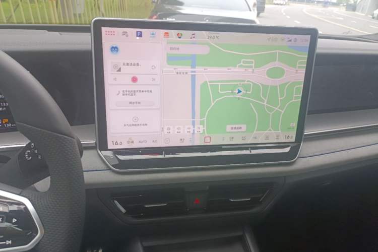 Used Volkswagen Tayron 2025 Tiguan L 380TSI 4Motion Luxury Audio And AC Panel