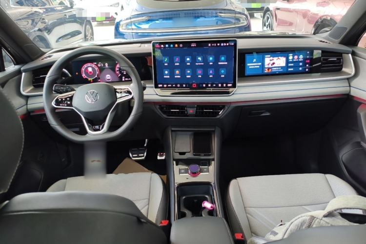 Used Volkswagen Tayron 2025 Tiguan L 380TSI 4Motion Luxury Center Console