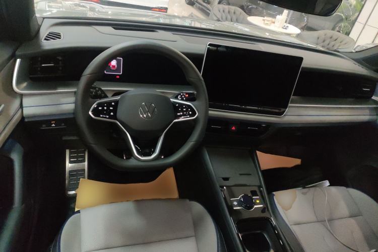 Used Volkswagen Tayron 2025 Tiguan L 380TSI 4Motion Luxury Easy Package Center Console