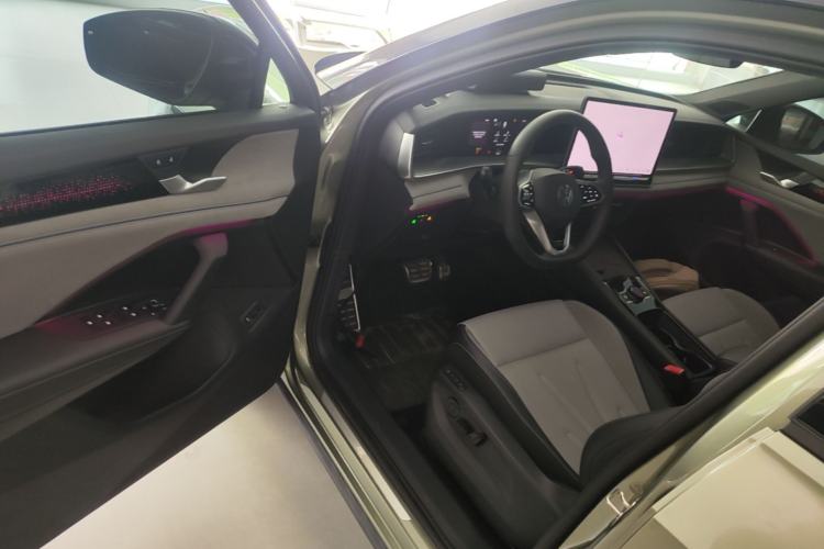 Used Volkswagen Tayron 2025 Tiguan L 380TSI 4Motion Luxury Driver Seat