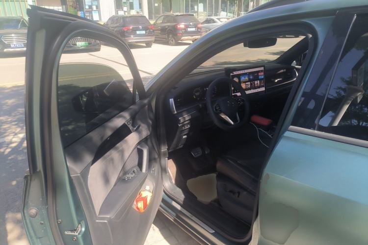 Used Volkswagen Tayron 2025 Tharu L 330TSI Two-Wheel Drive Elite City Package Driver Seat