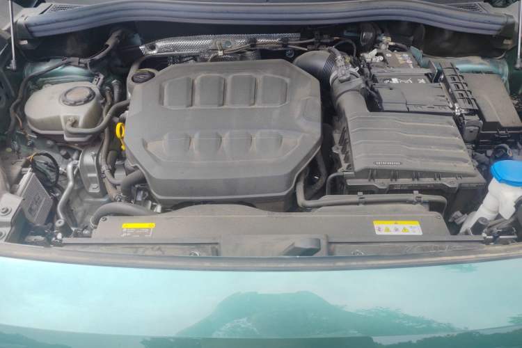 Used Volkswagen Tayron 2025 Tharu L 330TSI Two-Wheel Drive Elite City Package Engine Bay