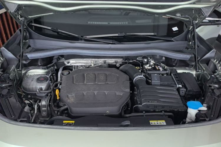 Used Volkswagen Tayron 2025 Tiguan L 380TSI 4Motion Luxury Engine Bay