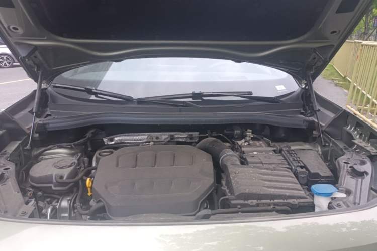 Used Volkswagen Tayron 2025 Tiguan L 380TSI 4Motion Luxury Engine Bay
