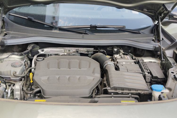 Used Volkswagen Tayron 2025 Tiguan L 380TSI 4Motion Luxury Engine Bay
