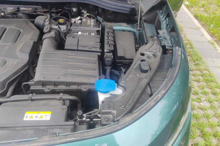 Used Volkswagen Tayron 2025 Tharu L 330TSI Two-Wheel Drive Elite City Package Engine Bay Left