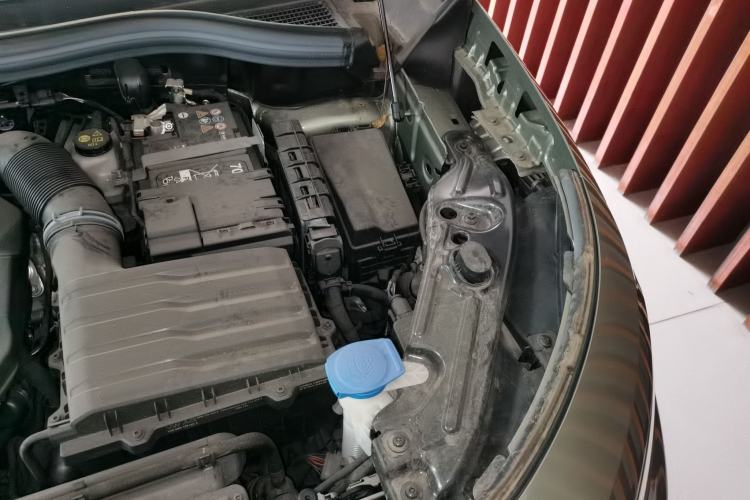 Used Volkswagen Tayron 2025 Tiguan L 380TSI 4Motion Luxury Engine Bay Left