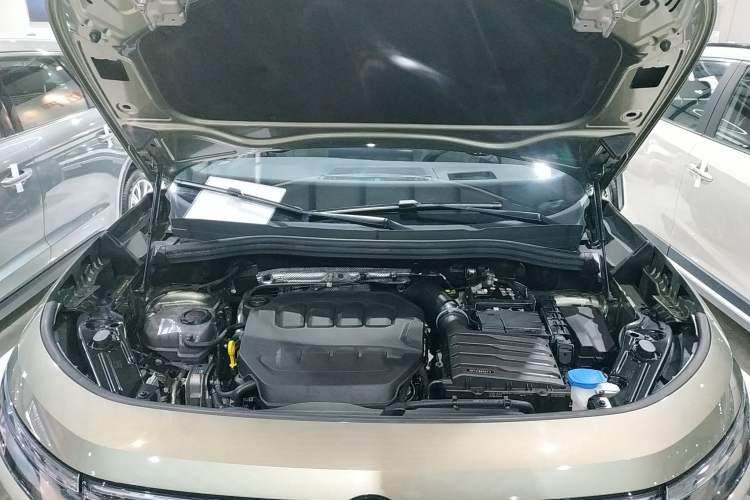 Used Volkswagen Tayron 2025 Tiguan L 380TSI 4Motion Luxury Easy Package Engine Bay