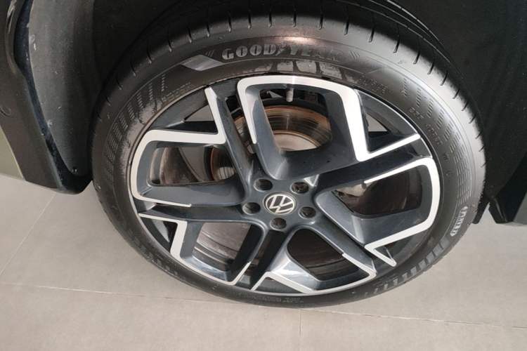 Used Volkswagen Tayron 2025 Tiguan L 380TSI 4Motion Luxury Exterior 5