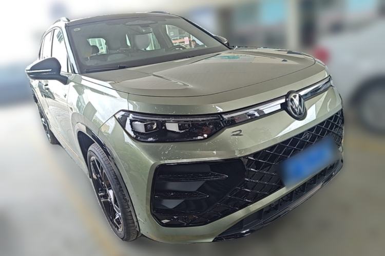 Used Volkswagen Tayron 2025 Tiguan L 380TSI 4Motion Luxury Front Right 45 Deg
