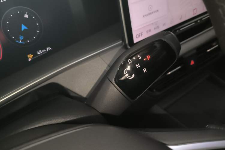 Used Volkswagen Tayron 2025 Tiguan L 380TSI 4Motion Luxury Easy Package Gear Lever