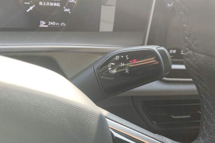 Used Volkswagen Tayron 2025 Tiguan L 380TSI 4Motion Luxury Easy Package Gear Lever