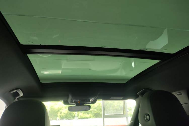 Used Volkswagen Tayron 2025 Tiguan L 380TSI 4Motion Luxury Headliner