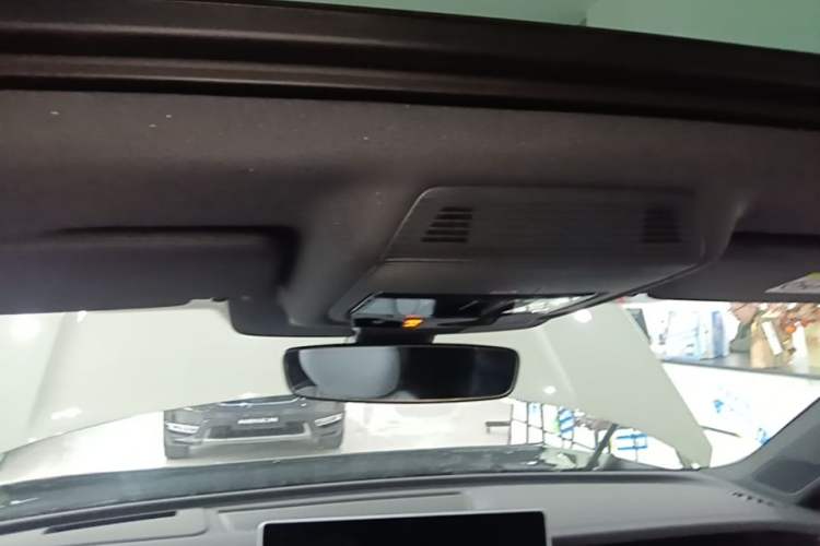 Used Volkswagen Tayron 2025 Tiguan L 380TSI 4Motion Luxury Headliner