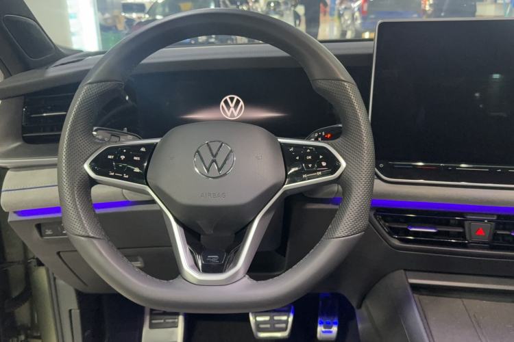 Used Volkswagen Tayron 2025 Tiguan L 380TSI 4Motion Luxury Easy Package Interior 3