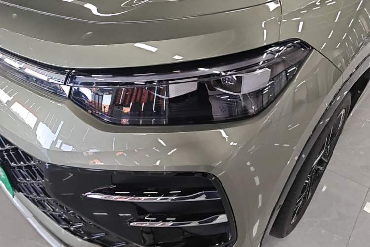 Used Volkswagen Tayron 2025 Tiguan L 380TSI 4Motion Luxury Easy Package Left Front Headlight