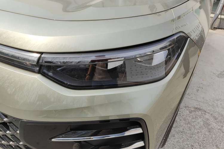 Used Volkswagen Tayron 2025 Tiguan L 380TSI 4Motion Luxury Easy Package Left Front Headlight