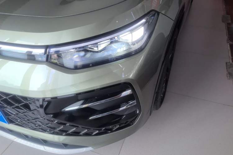 Used Volkswagen Tayron 2025 Tiguan L 380TSI 4Motion Luxury Left Front Headlight