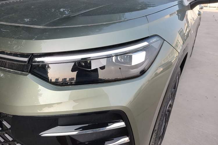 Used Volkswagen Tayron 2025 Tiguan L 380TSI 4Motion Luxury Easy Package Left Front Headlight