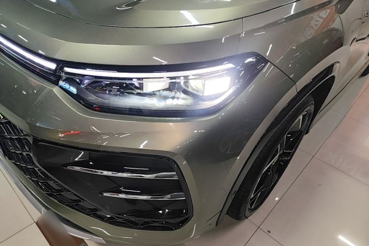 Used Volkswagen Tayron 2025 Tiguan L 380TSI 4Motion Luxury Easy Package Left Front Headlight