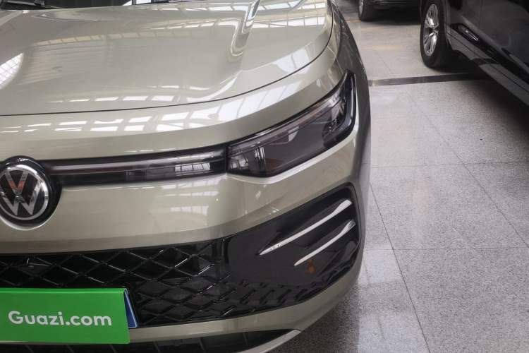 Used Volkswagen Tayron 2025 Tiguan L 380TSI 4Motion Luxury Easy Package Left Front Headlight