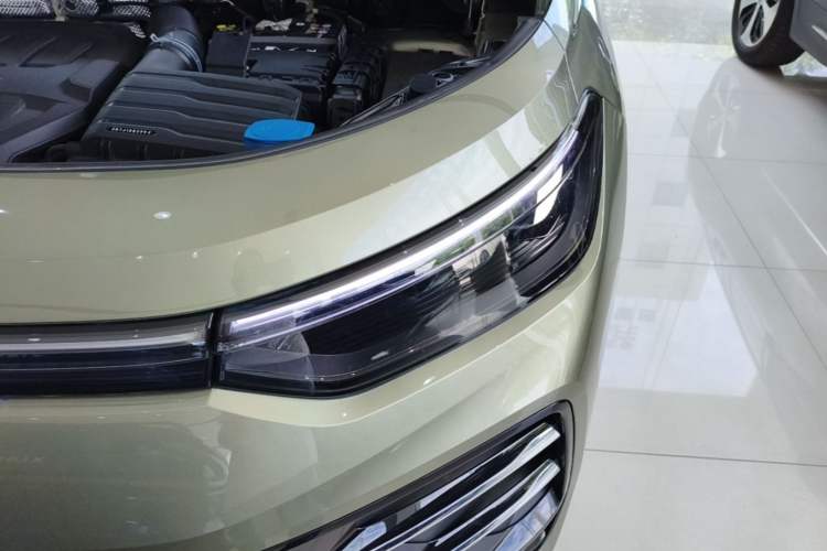 Used Volkswagen Tayron 2025 Tiguan L 380TSI 4Motion Luxury Left Front Headlight