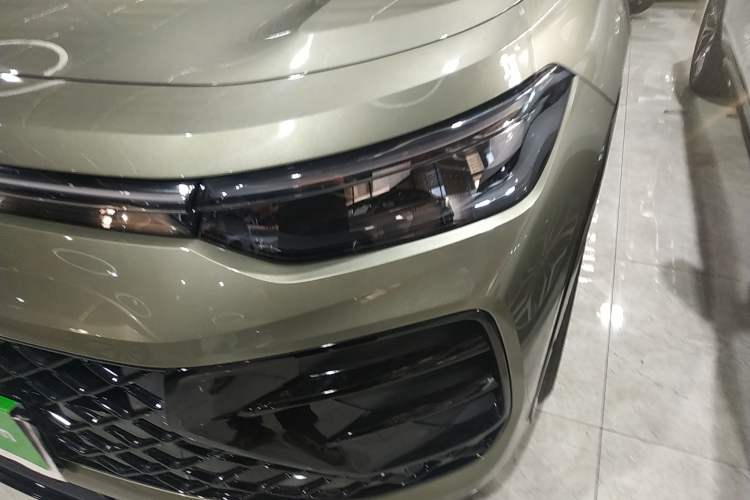 Used Volkswagen Tayron 2025 Tiguan L 380TSI 4Motion Luxury Easy Package Left Front Headlight