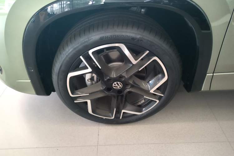 Used Volkswagen Tayron 2025 Tiguan L 380TSI 4Motion Luxury Easy Package Left Front Wheel Hub