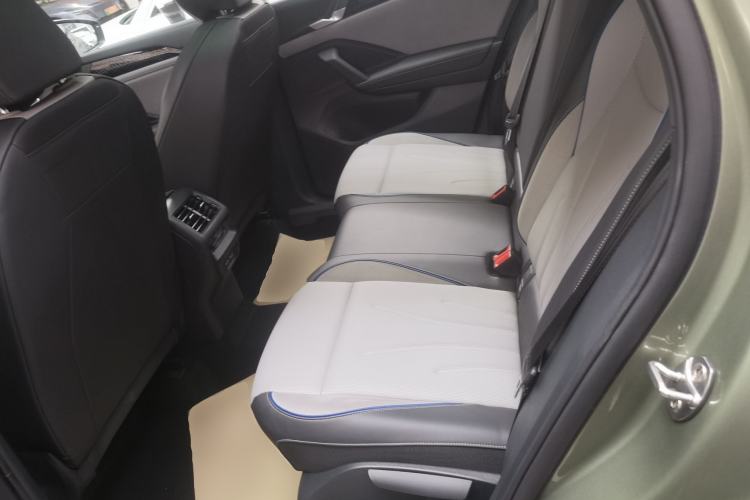 Used Volkswagen Tayron 2025 Tiguan L 380TSI 4Motion Luxury Easy Package Left Rear Seat