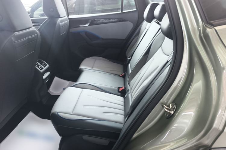 Used Volkswagen Tayron 2025 Tiguan L 380TSI 4Motion Luxury Easy Package Left Rear Seat