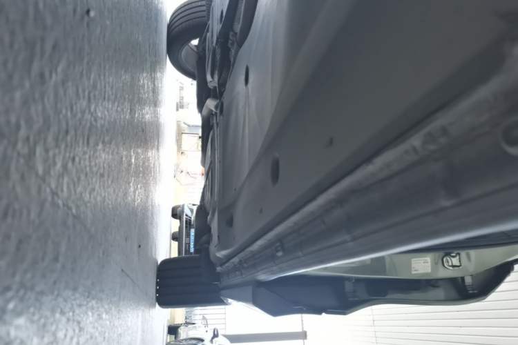 Used Volkswagen Tayron 2025 Tiguan L 380TSI 4Motion Luxury Easy Package Left Side Sill