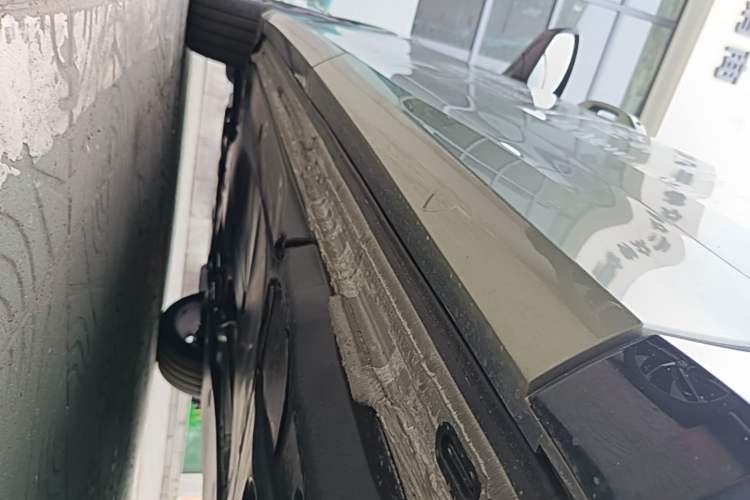Used Volkswagen Tayron 2025 Tiguan L 380TSI 4Motion Luxury Easy Package Left Side Sill