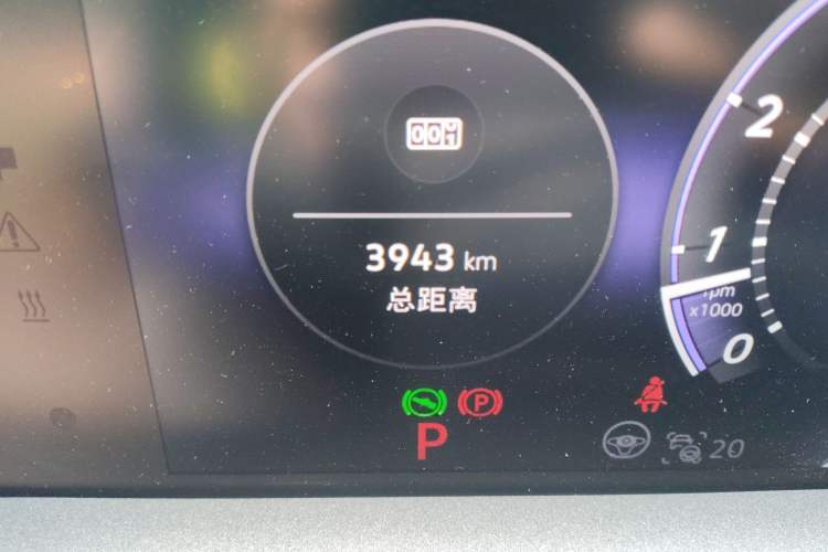 Used Volkswagen Tayron 2025 Tiguan L 380TSI 4Motion Luxury Easy Package Odometer Close Up