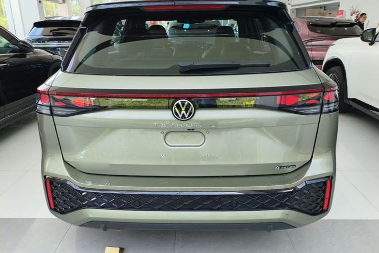 Used Volkswagen Tayron 2025 Tiguan L 380TSI 4Motion Luxury Rear