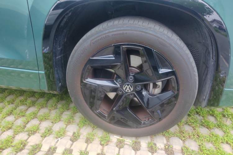Used Volkswagen Tayron 2025 Tharu L 330TSI Two-Wheel Drive Elite City Package Right Front Wheel Hub