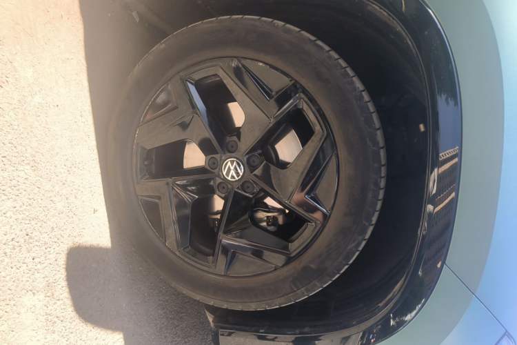 Used Volkswagen Tayron 2025 Tharu L 330TSI Two-Wheel Drive Elite City Package Right Front Wheel Hub